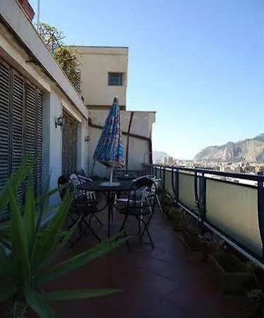 Konukevi Casa Riccio Palermo